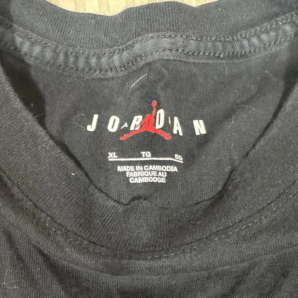 Nike Michael Jordan Long Sleeve Pixelated Graphic Shirt T-Shirt Mens XL